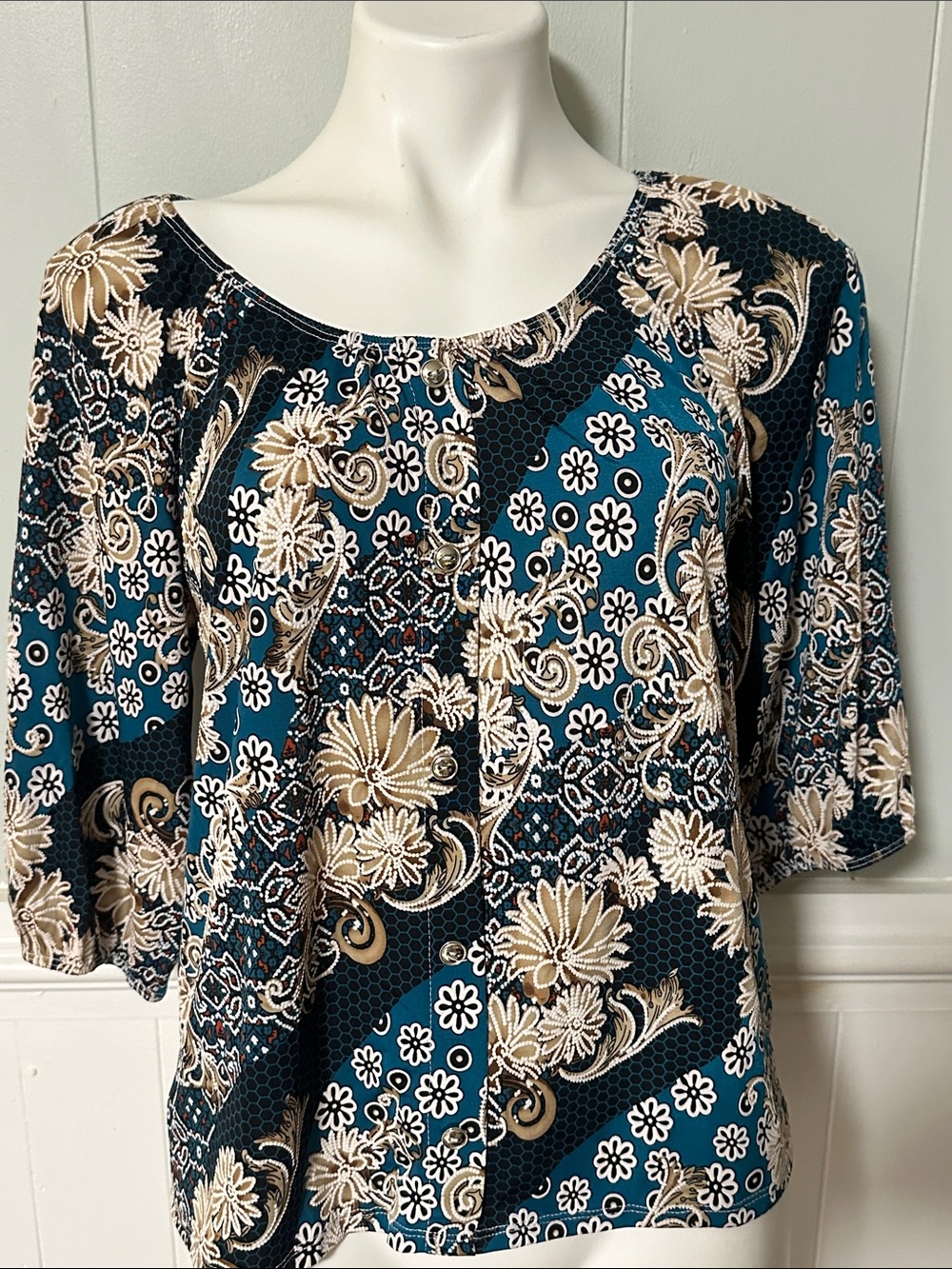 Women’s Teal & Beige Floral Scoop Neck Top